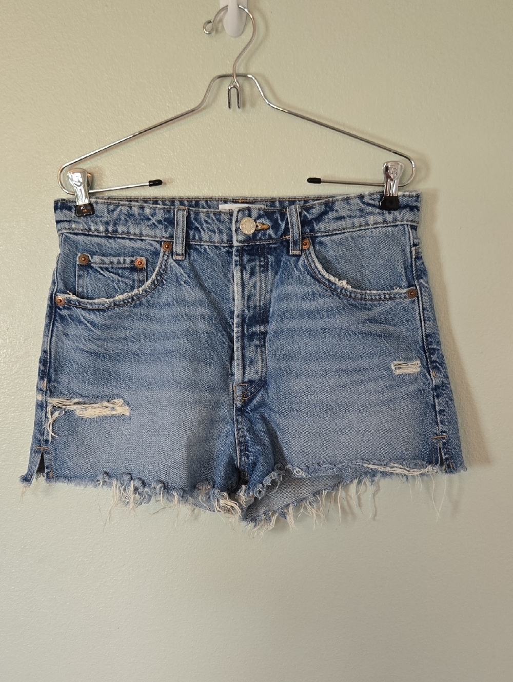 Zara | Cotton Distressed High Rise Denim Shorts Size 8